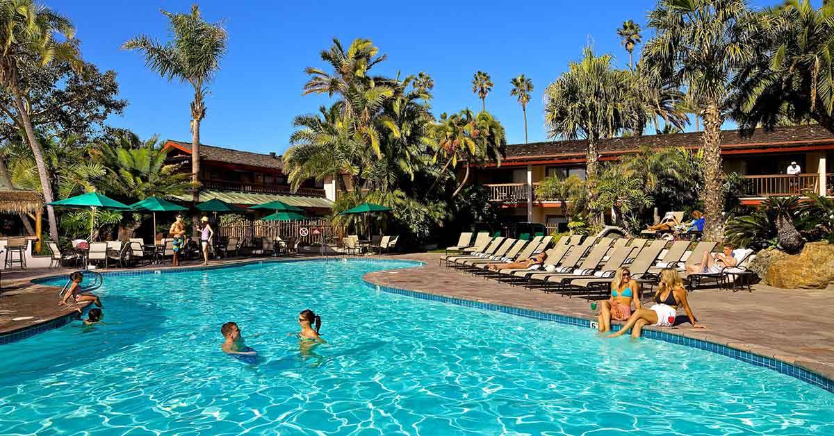 2025 CHAMPIONSHIP TOUR CHARGERS